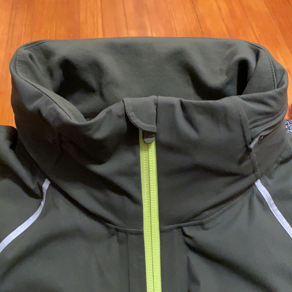 Athleta windbreaker/runner jacket size S - Picture 10 of 10